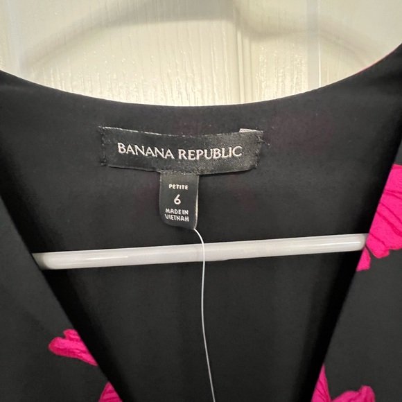 NWT Banana Republic 6P dress, black and pink floral - Picture 4 of 8